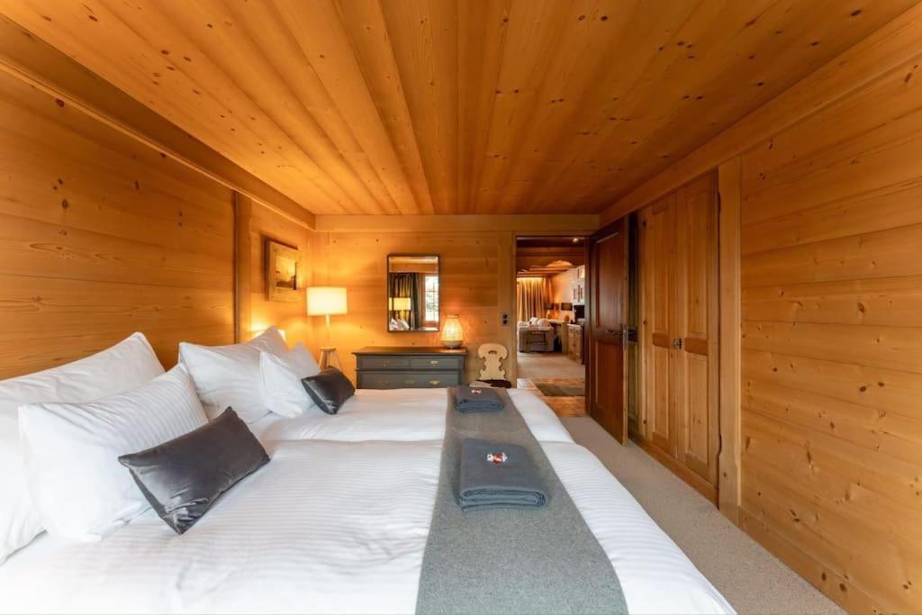Charming Alpine Apartment グスタード エクステリア 写真