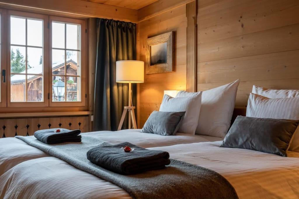 Charming Alpine Apartment グスタード エクステリア 写真