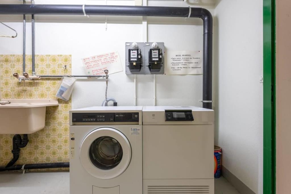 Charming Alpine Apartment グスタード エクステリア 写真